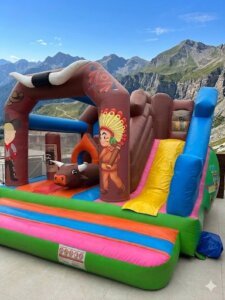 Location chateau gonflable western